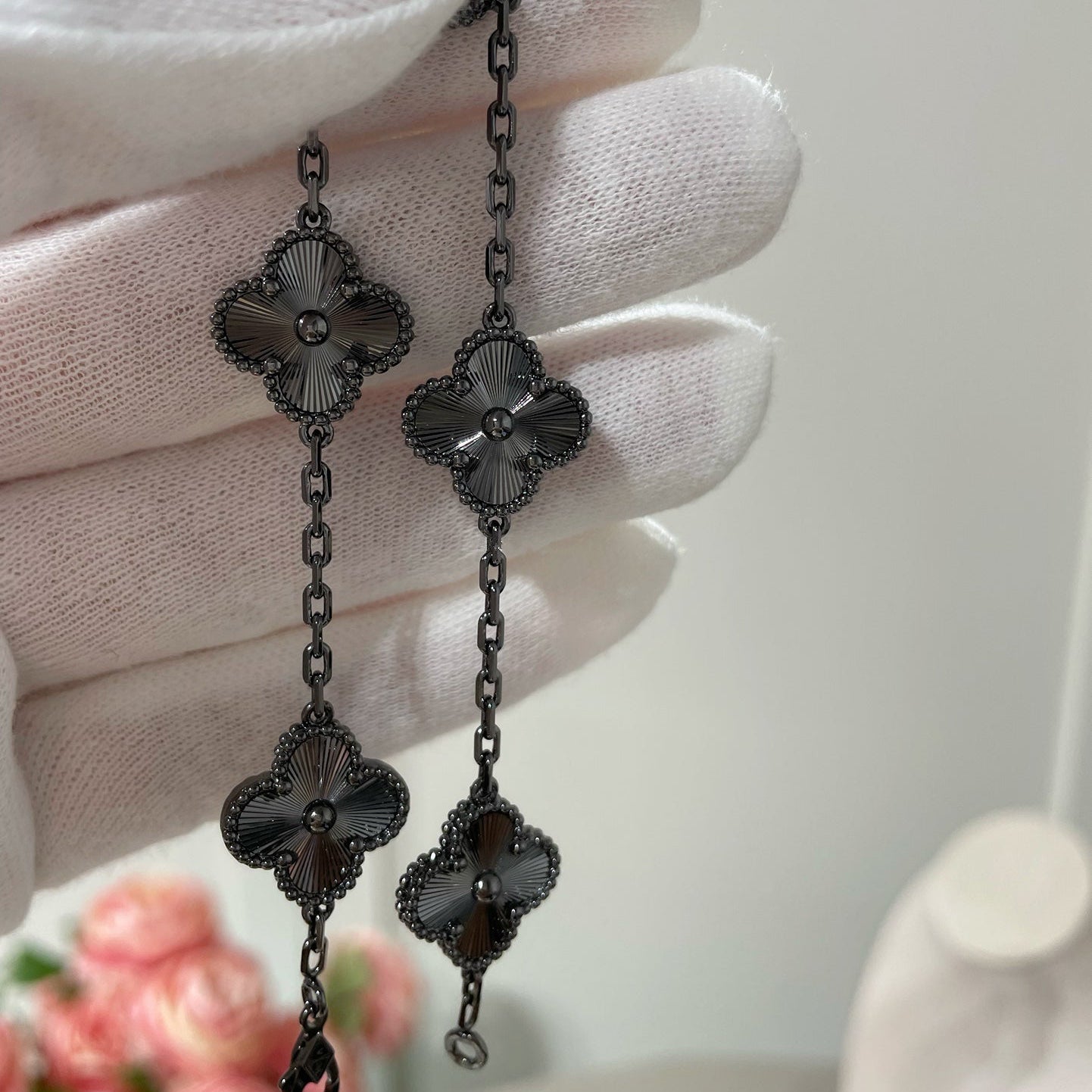 [Lumi jewelry]CLOVER 5 MOTIF BLACK BRACELET