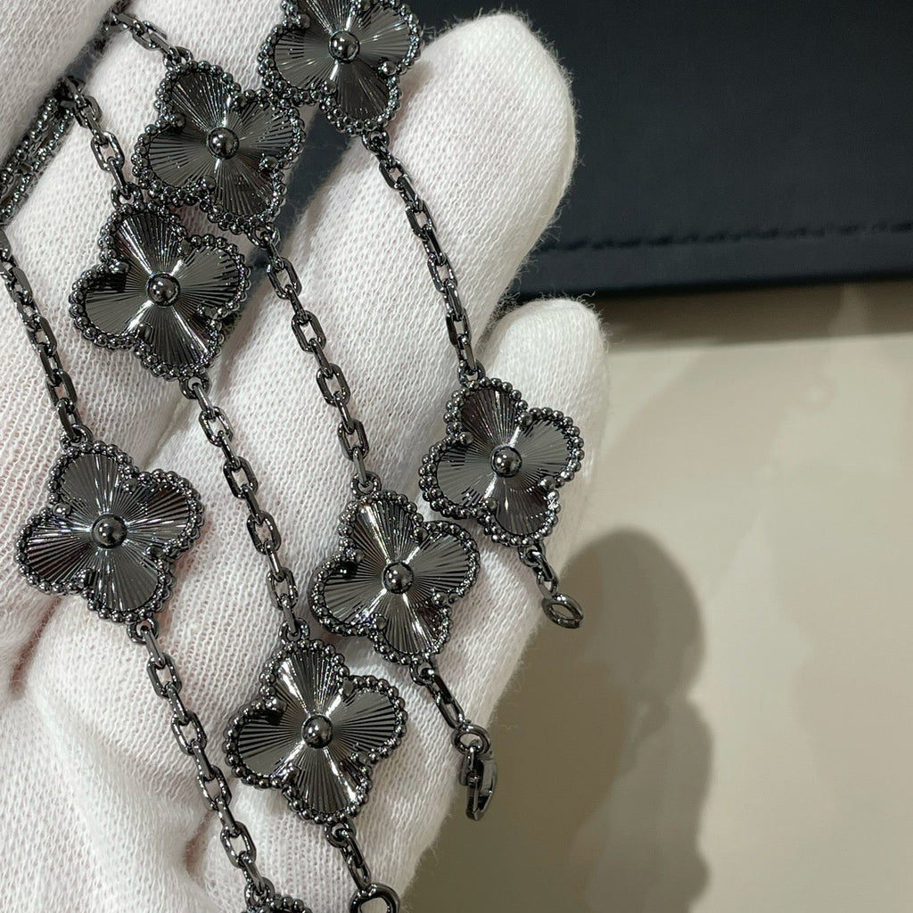 [Lumi jewelry]CLOVER 5 MOTIF BLACK BRACELET