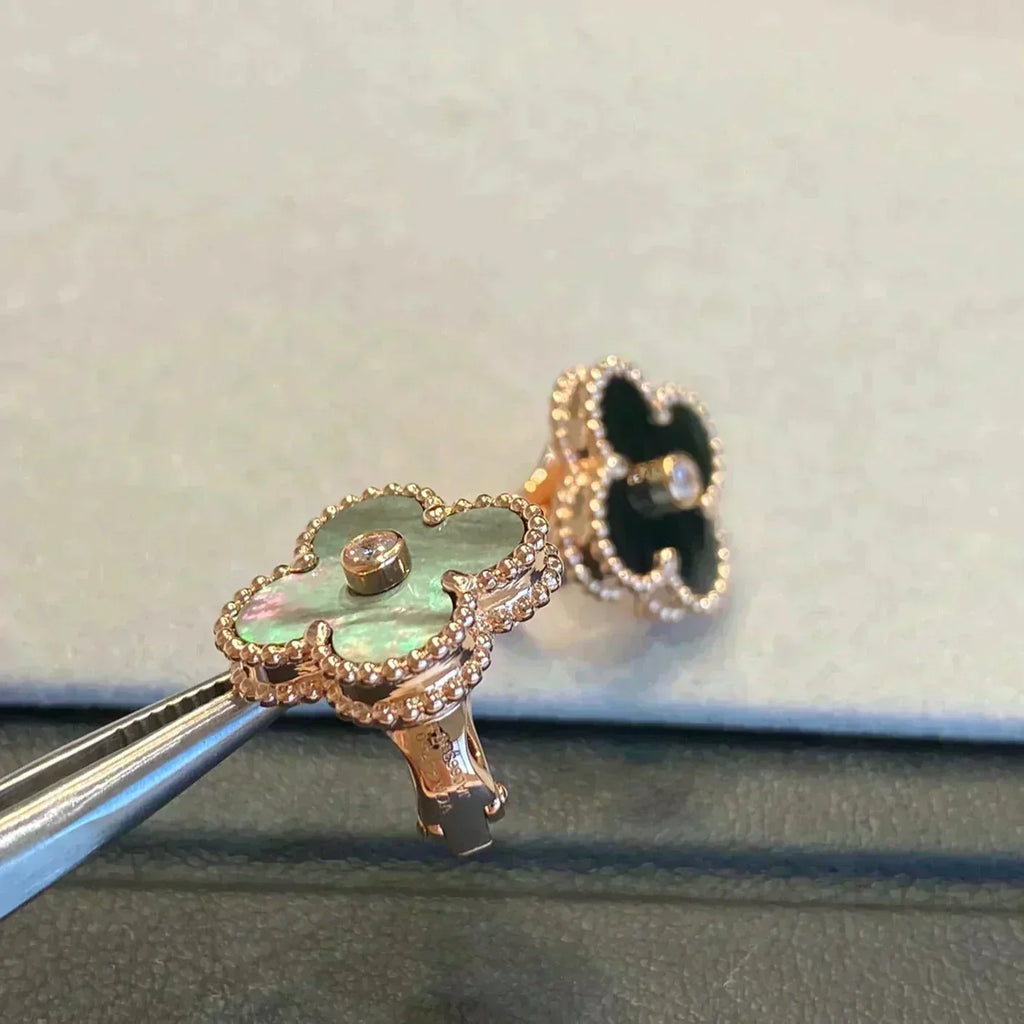 ¡®Lumi¡¯CLOVER MEDIUM 1 MOTIFS GRAY MOP  DIAMOND EARRINGS