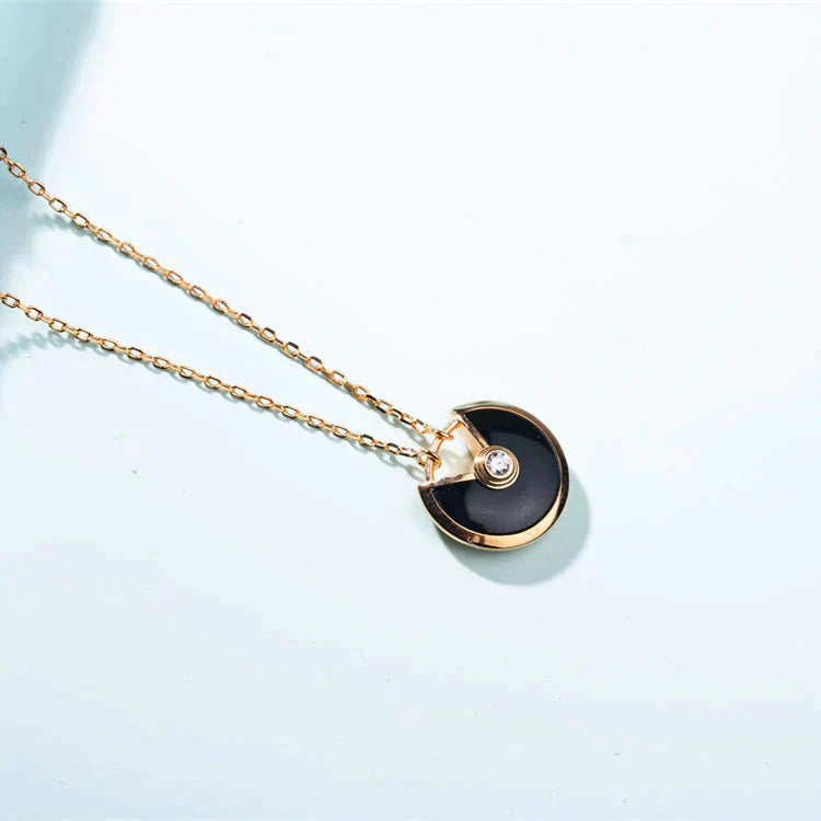 ¡®Lumi¡¯AMULETTE GOLD CARNELIAN ONYX NECKLACE