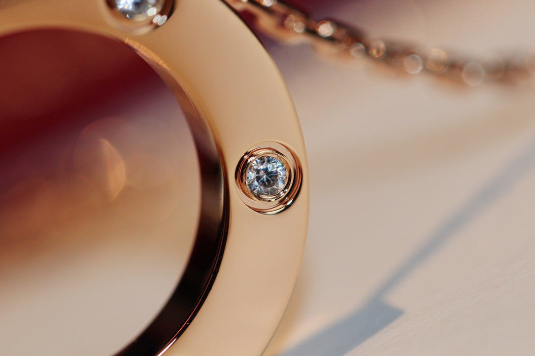 ¡®Lumi¡¯LOVE NECKLACE 16MM 6 DIAMONDS PINK GOLD
