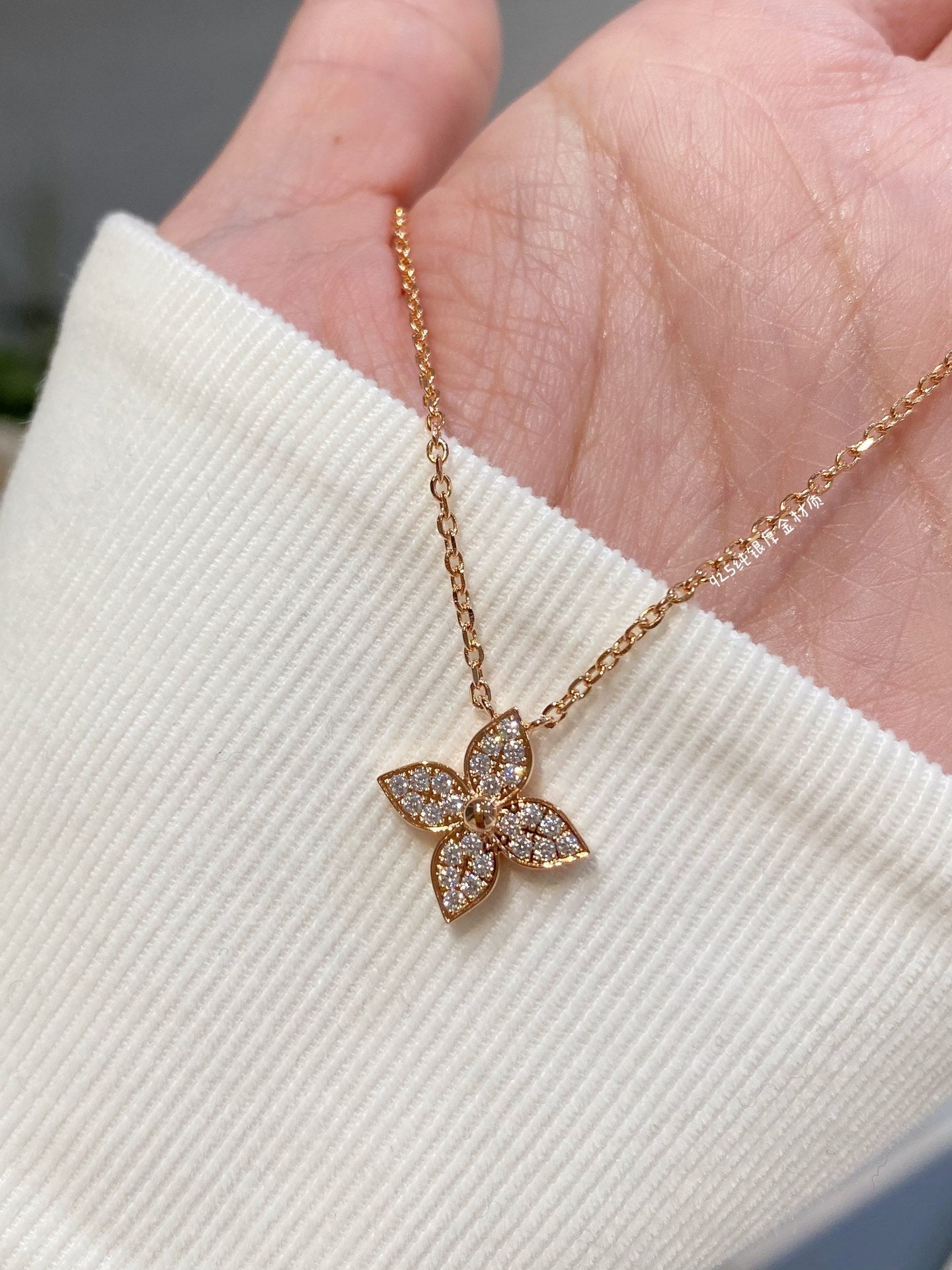 ¡®Lumi¡¯STAR DIAMOND NECKALCE