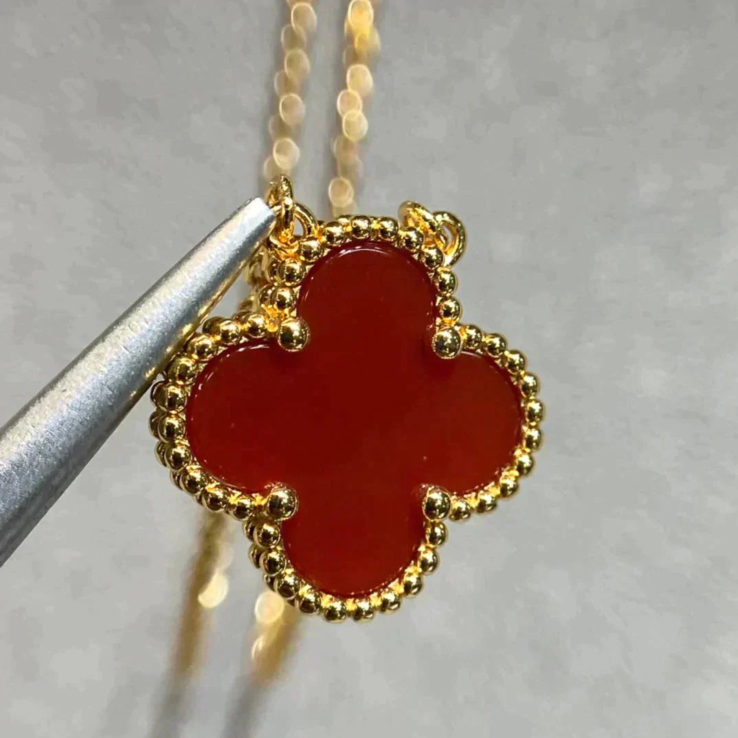 ¡®Lumi¡¯CLOVER 15MM CARNELIAN SINGLE FLOWER NECKLACE