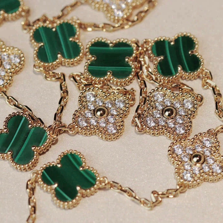 ¡®Lumi¡¯CLOVER 20 MOTIFS MALACHITE DIAMOND NECKLACE
