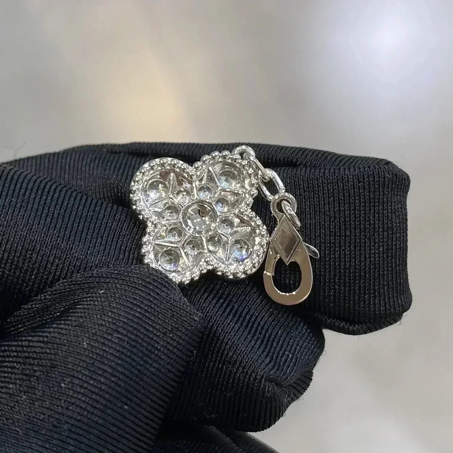 [Lumi jewelry] CLOVER 5 MOTIF FULL DIAMOND BRACELET COLLECTION