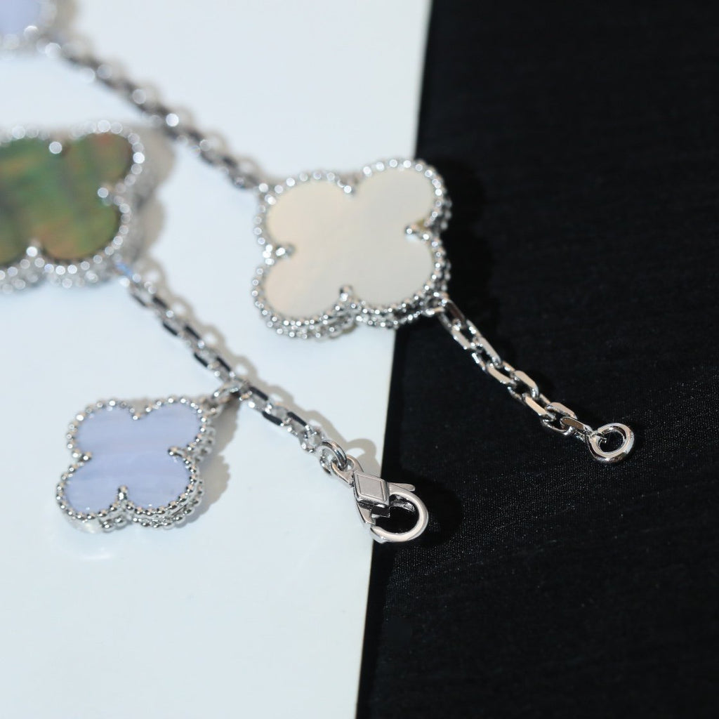 ¡®Lumi¡¯CLOVER BRACELET 5 MOTIFS MOP CHALCEDONY SILVER