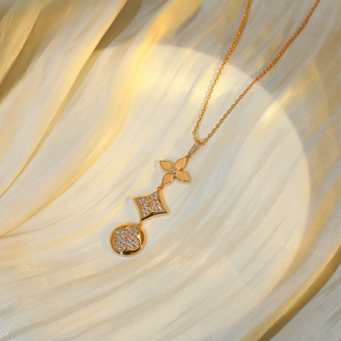 ¡®Lumi¡¯STAR AND SUN DIAMOND PINK GOLD NECKLACE