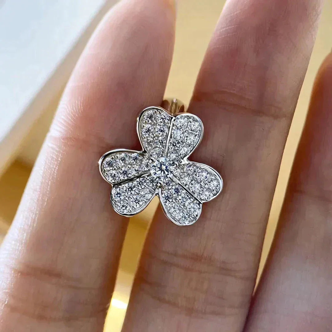 ¡®Lumi¡¯CLOVER COMOS DIAMOND EARRINGS SILVER
