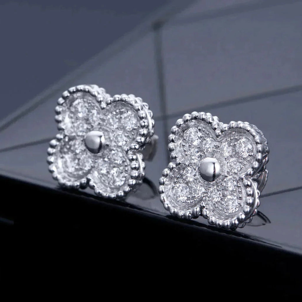 ¡®Lumi¡¯CLOVER 1 MOTIFS DIAMOND STUD EARRINGS SILVER