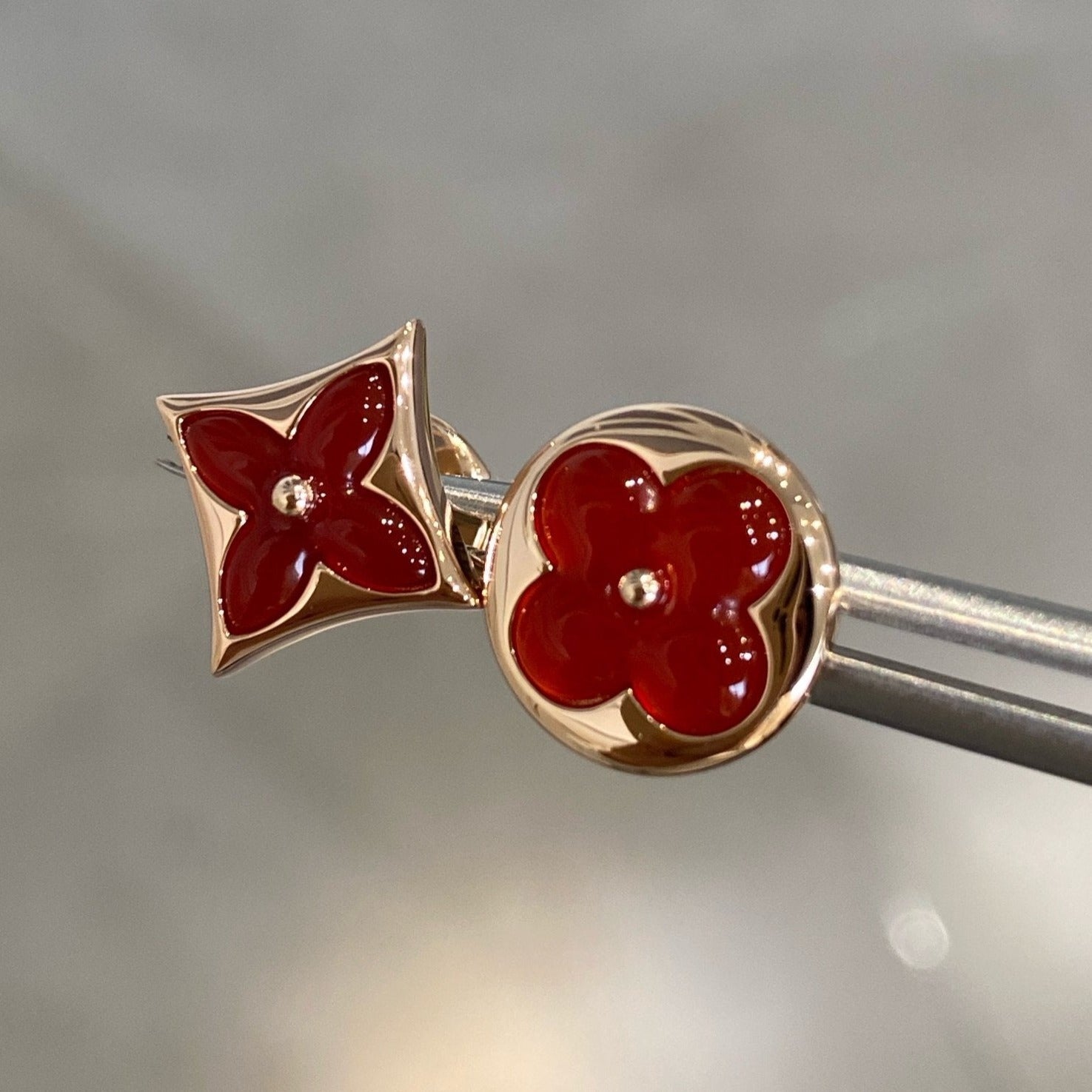 ¡®Lumi¡¯STAR AND SUN PINK GOLD CARNELIAN STUD EARRINGS