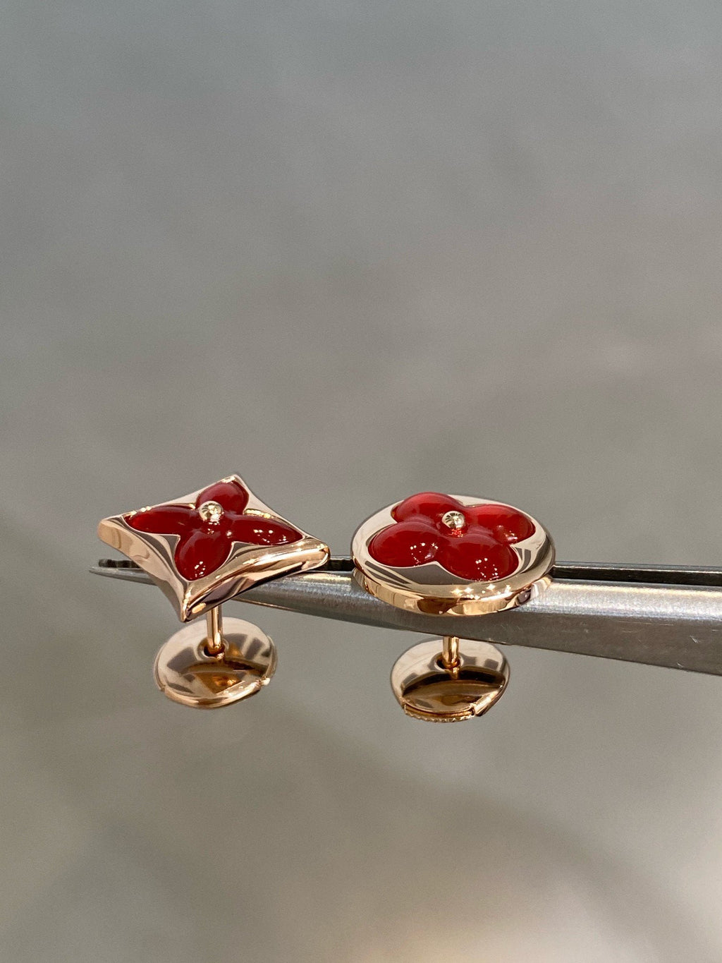 ¡®Lumi¡¯STAR AND SUN PINK GOLD CARNELIAN STUD EARRINGS