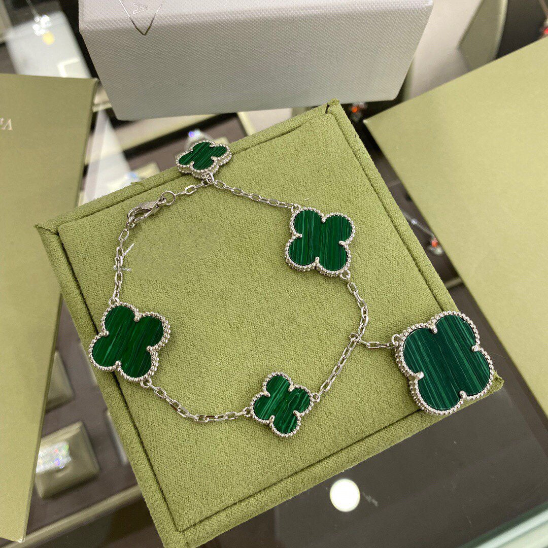¡®Lumi¡¯CLOVER 5 MOTIFS SIVLER MALACHITE BRACELET