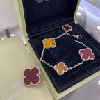 ¡®Lumi¡¯CLOVER 5 MOTIFS SIVLER CARNELIAN TIGER EYE BRACELET