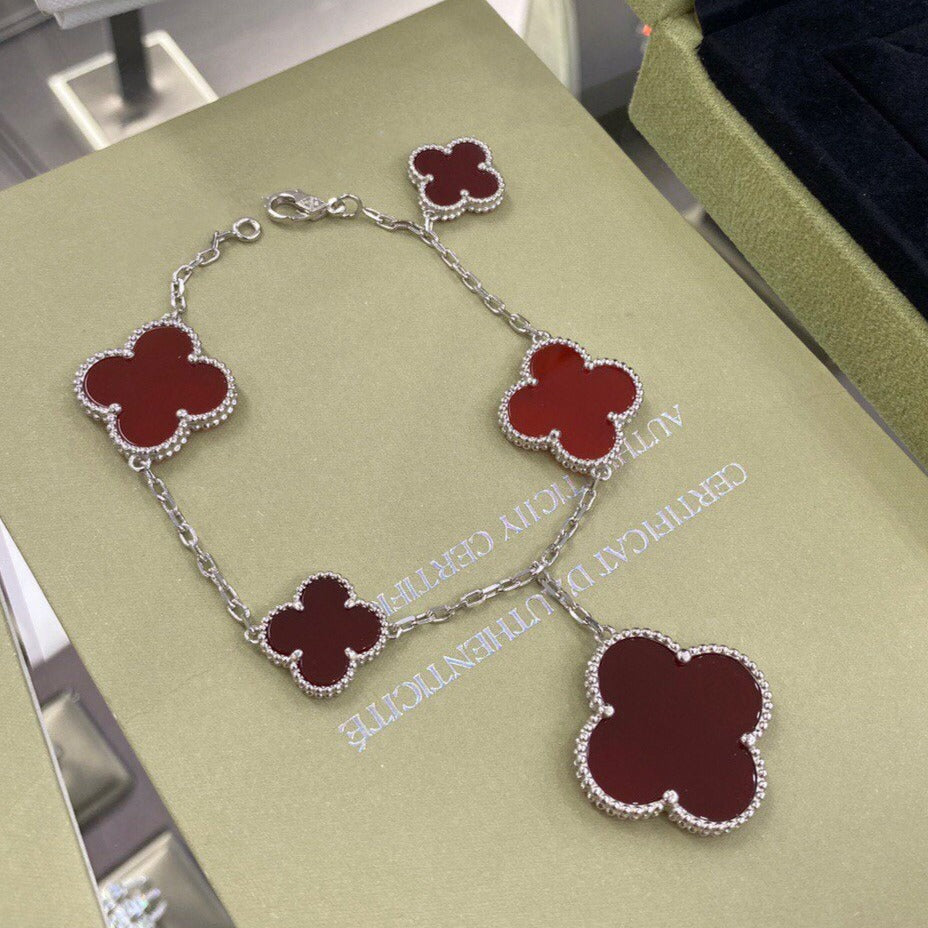 ¡®Lumi¡¯CLOVER 5 MOTIFS SIVLER CARNELIAN BRACELET