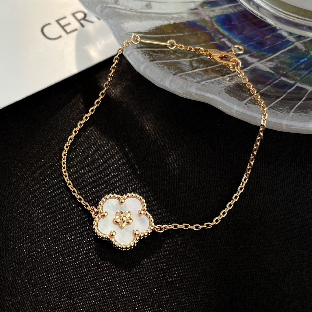 ¡®Lumi¡¯LUCKY SPRING ROSE GOLD MOP BRACELET