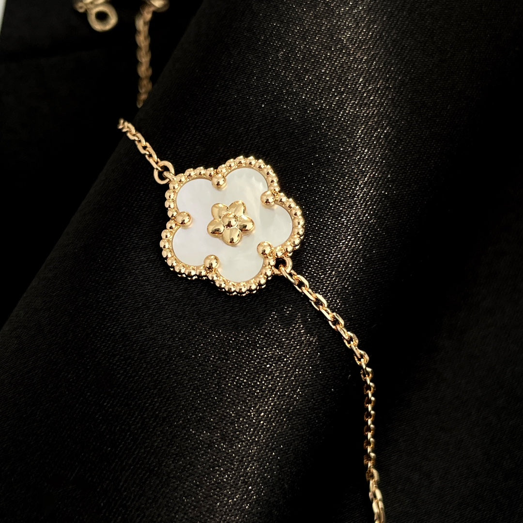 ¡®Lumi¡¯LUCKY SPRING ROSE GOLD MOP BRACELET