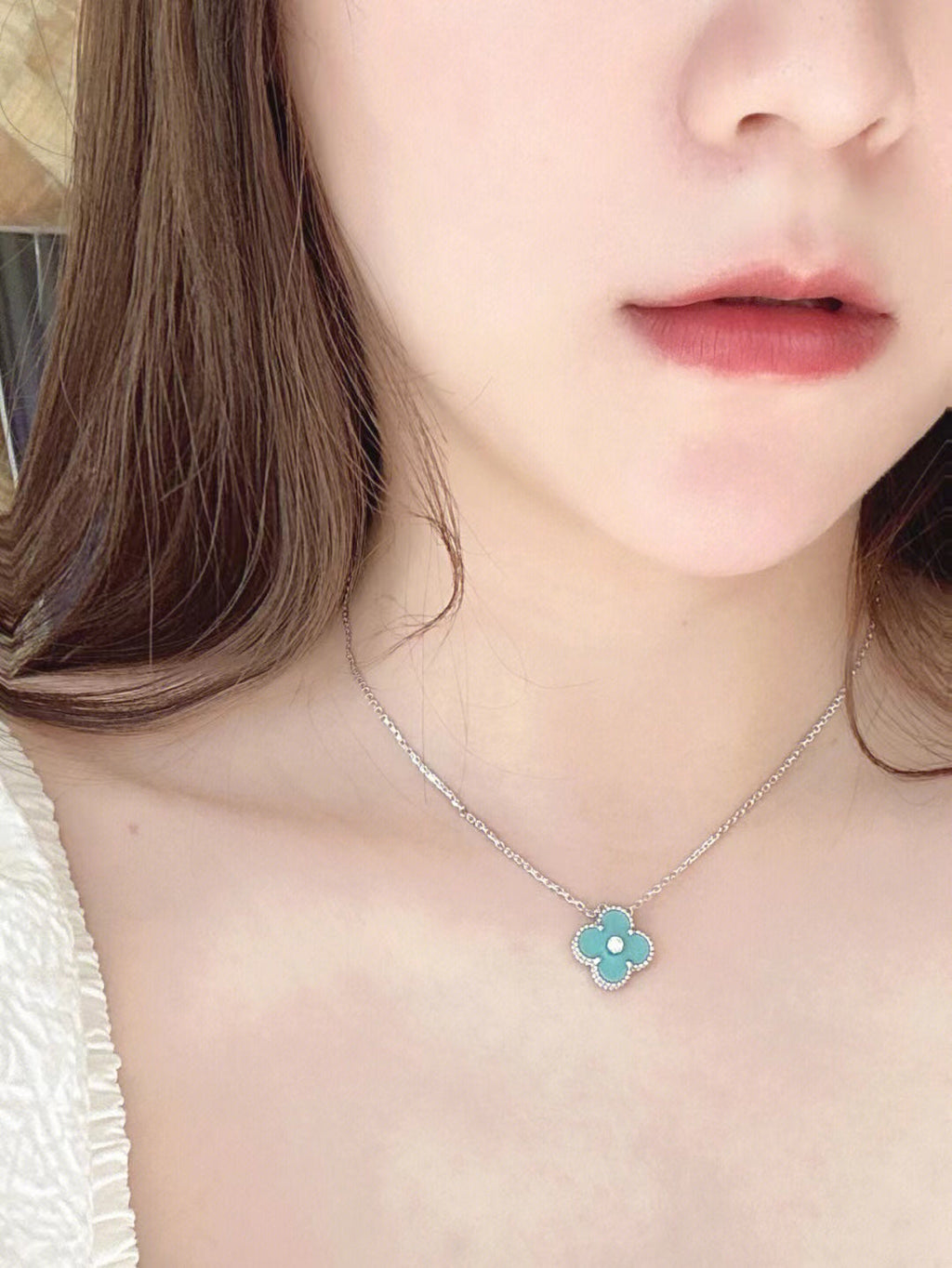 ¡®Lumi¡¯CLOVER 1 DIAMOND LIGHT BLUE SILVER NECKLACE