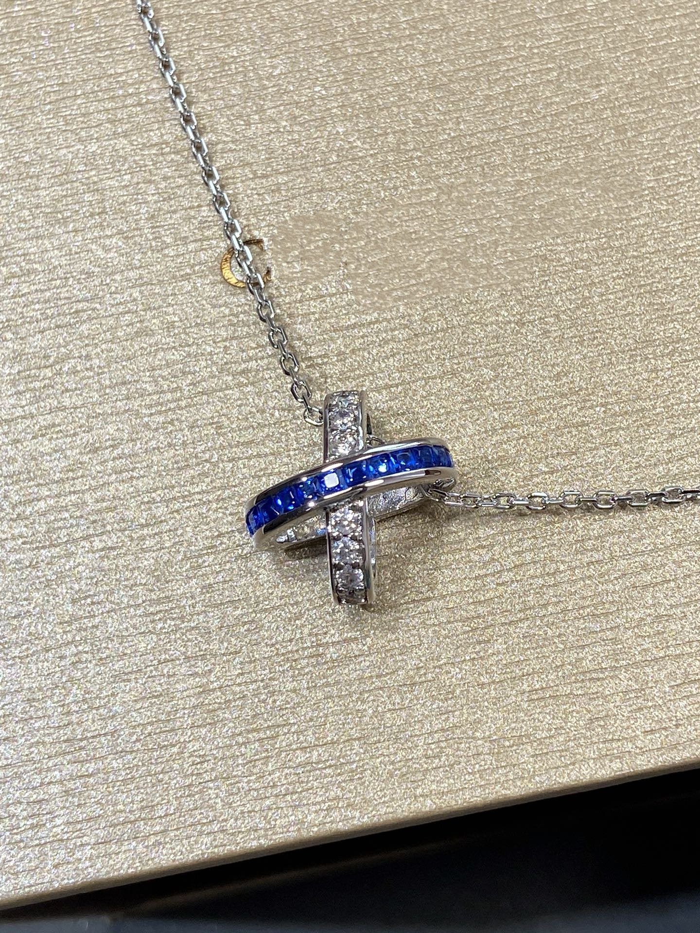 ¡®Lumi¡¯LIENS DIAMOND SILVER NECKLACE