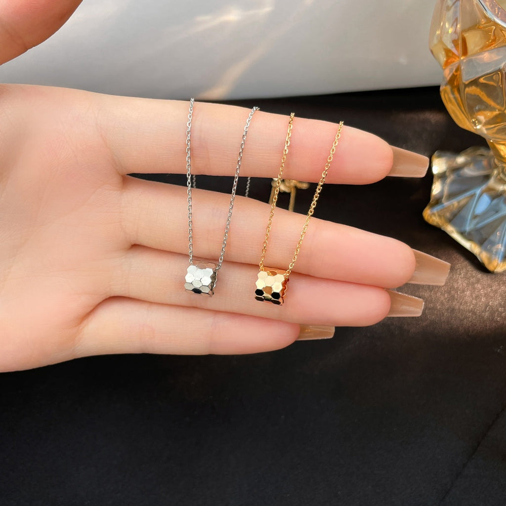 ¡®Lumi¡¯BEE MINI NECKLACE