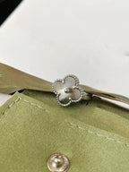 ¡®Lumi¡¯CLOVER SILVER RING