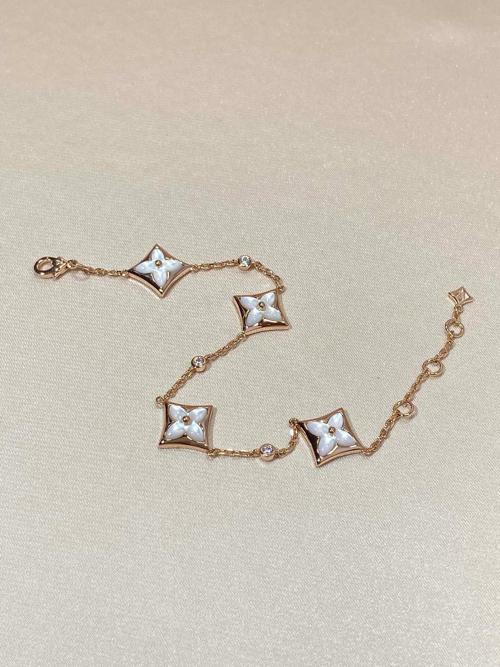 ¡®Lumi¡¯STAR 4 MOTIF MOP DIAMOND PINK GOLD BRACELET