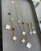 ¡®Lumi¡¯CLOVER 3 MOTIF MOP ONYX DARK MOP PINK GOLD EARRINGS