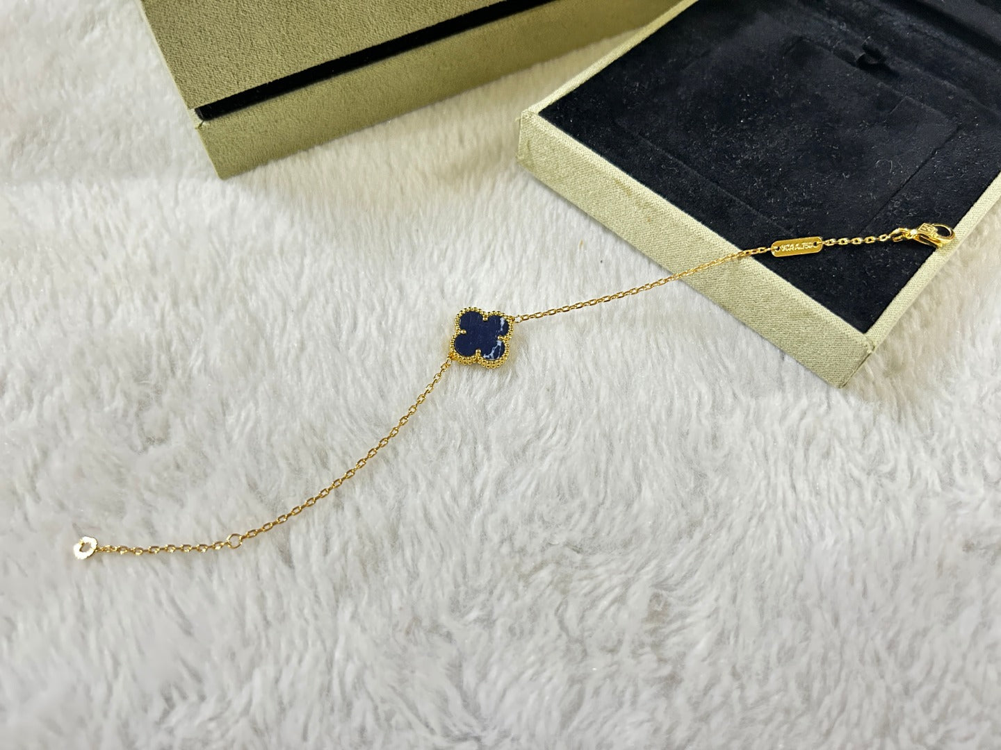 ¡®Lumi¡¯CLOVER 1 MOTIF PIETERSITE BRACELET