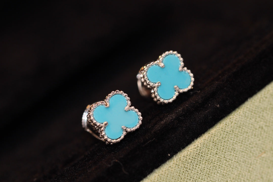 ¡®Lumi¡¯CLOVER MINI TURQUOISE SILVER STUD EARRINGS