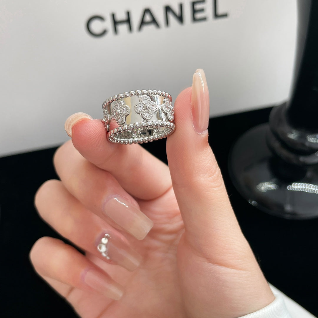 ¡®Lumi¡¯PERLEE DIAMOND LARGE RING
