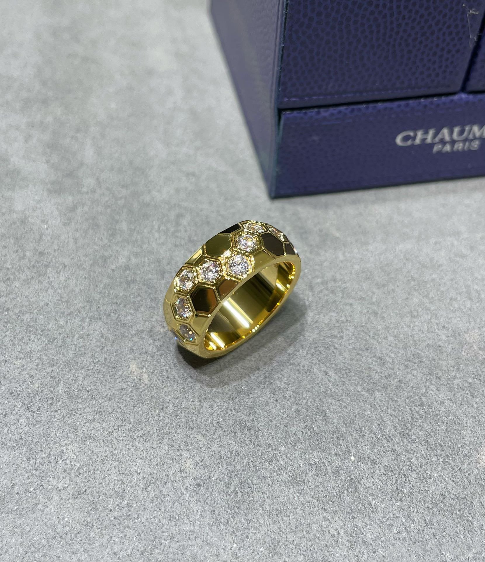 ¡®Lumi¡¯BEE LOVE DIAMOND LARGE RING