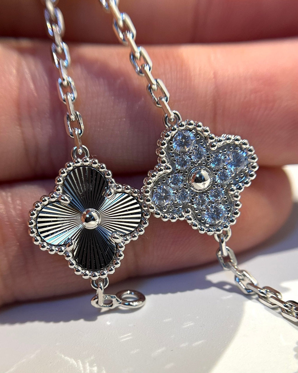 [Lumi jewelry] CLOVER 5 MOTIF LASER BRACELET COLLECTION