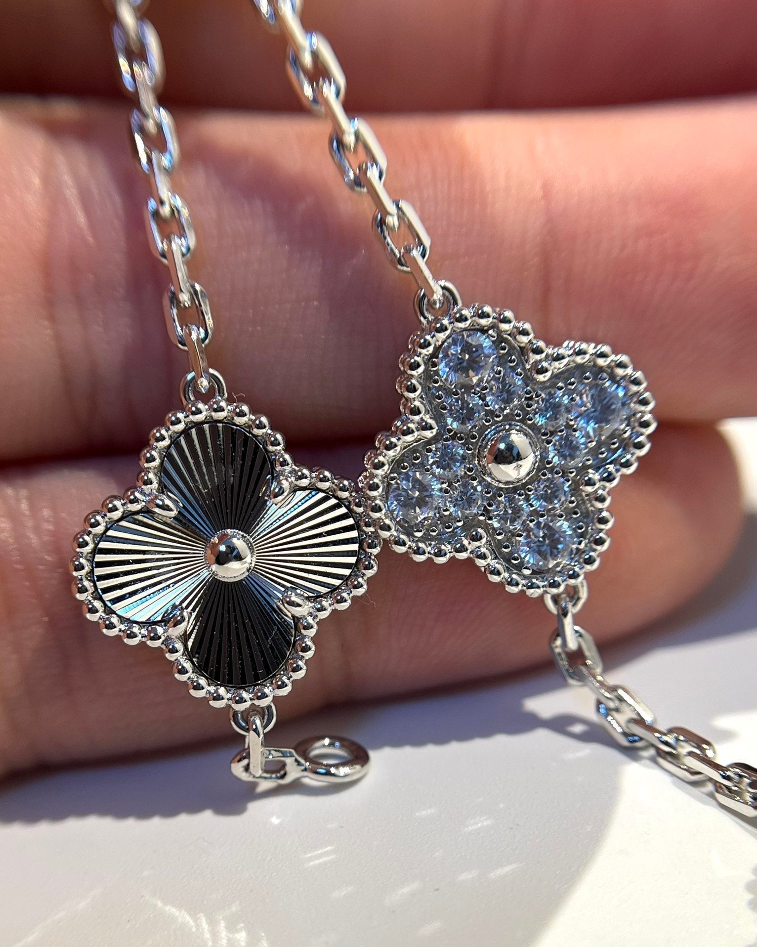 [Lumi]New  CLOVER 5 MOTIF LASER BRACELET COLLECTION