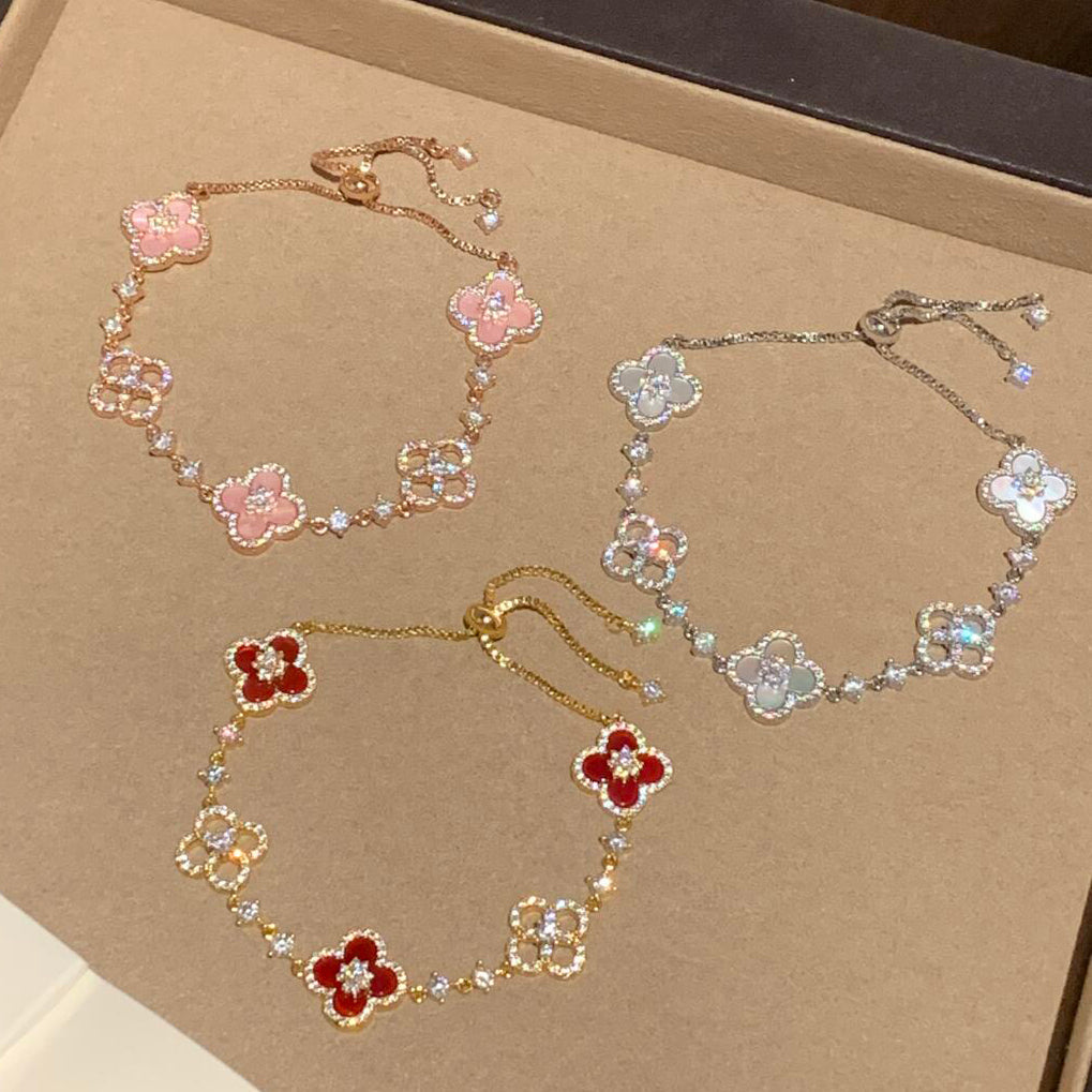 ¡®Lumi¡¯CLOVER 5 MOTIF PINK BLUE RED WHITE BRACELET