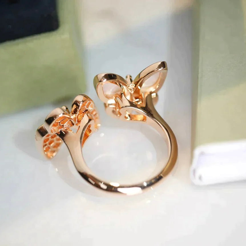 ¡®Lumi¡¯TWIN BUTTERFLY DIAMOND MOP RING