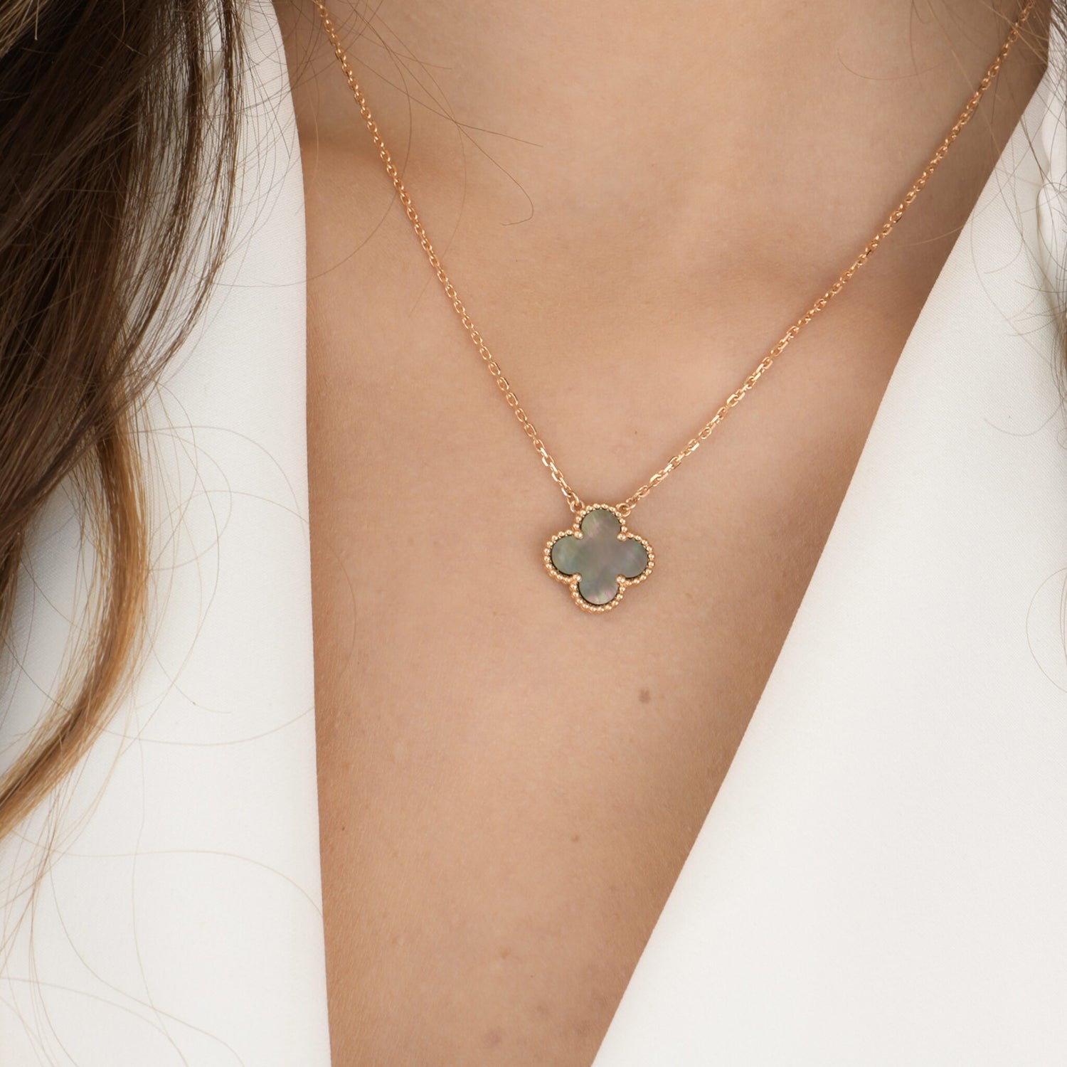 ¡®Lumi¡¯CLOVER 15MM  GRAY MOTHER OF PEARL NECKLACE