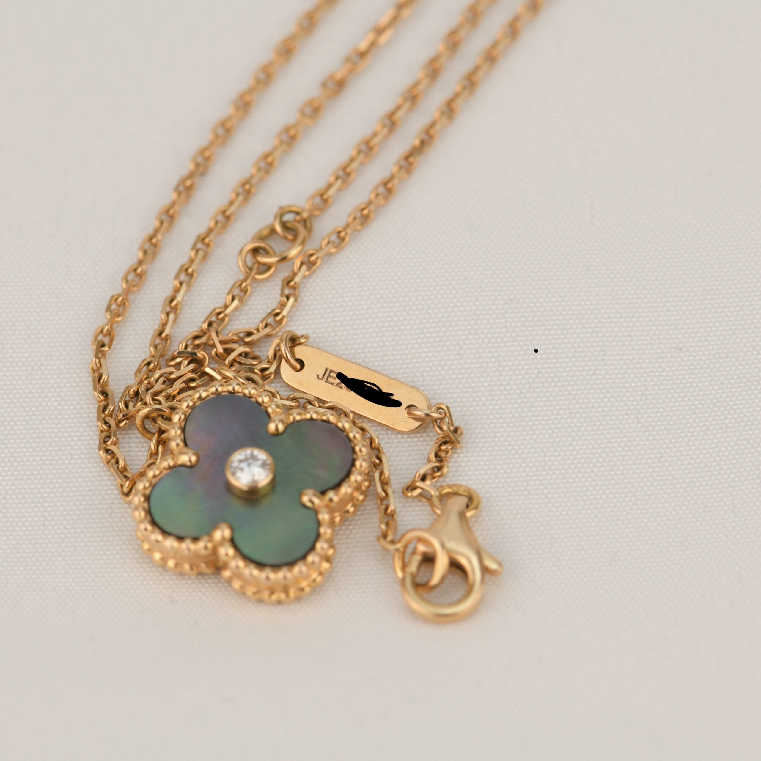 ¡®Lumi¡¯CLOVER 15MM DIAMOND AND MOTHER-OF-GREY NECKLACE