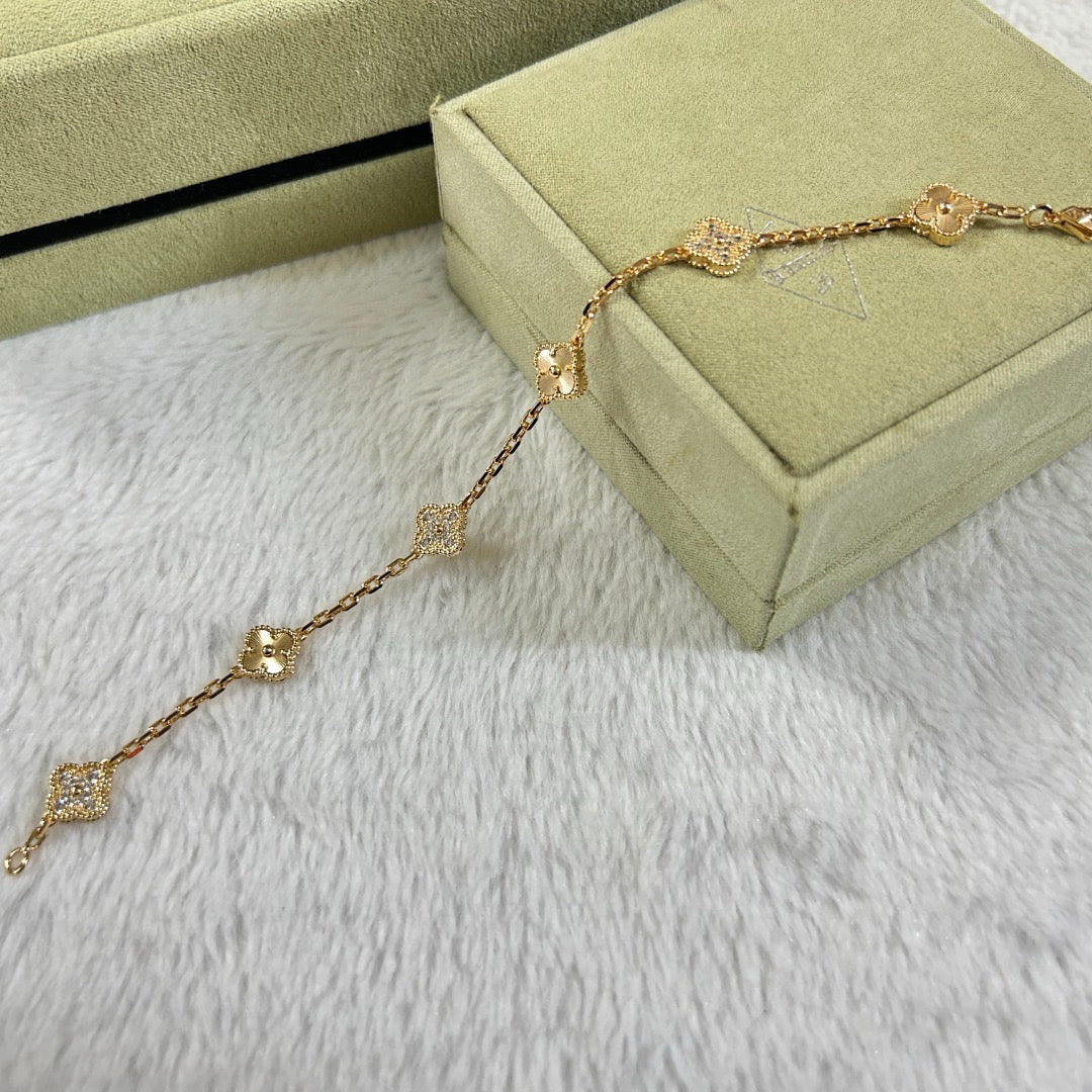 [¡®Lumi¡¯]CLOVER 6 MOTIF DIAMOND LASER BRACELET