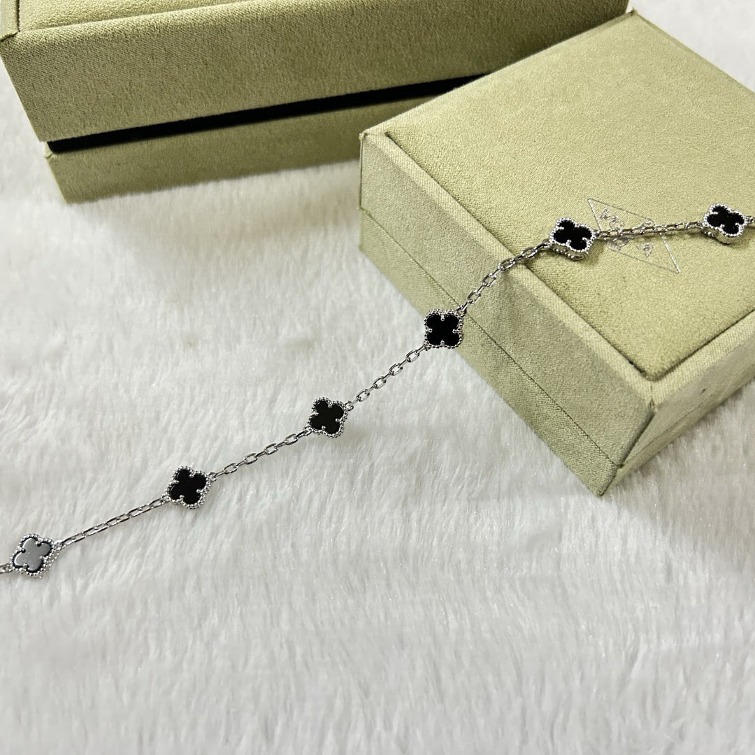 [¡®Lumi¡¯]CLOVER 6 MOTIF  ONYXS BRACELET