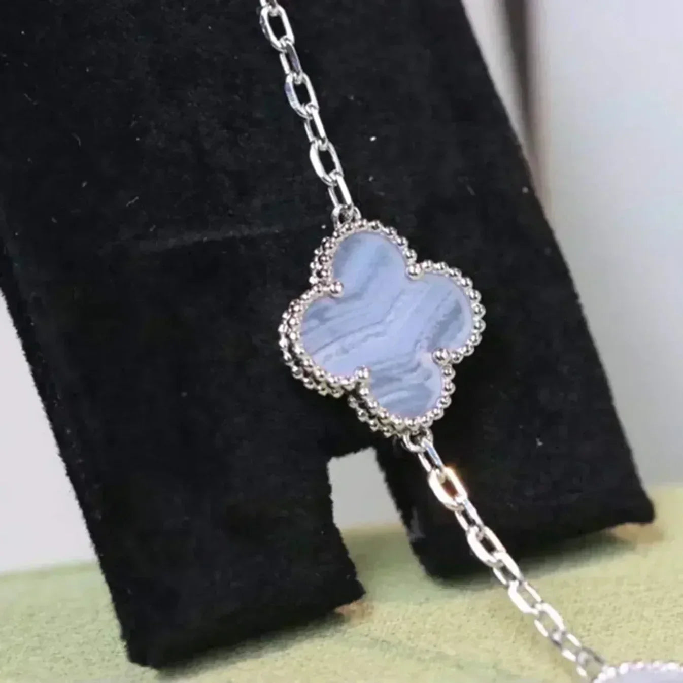 [Lumi jewelry] CLOVER 5 MOTIF PURPLE CHALCEDONY BRACELET COLLECTION