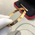 ¡®Lumi¡¯LOVE BRACELET 6.1MM 10 DIAMONDS