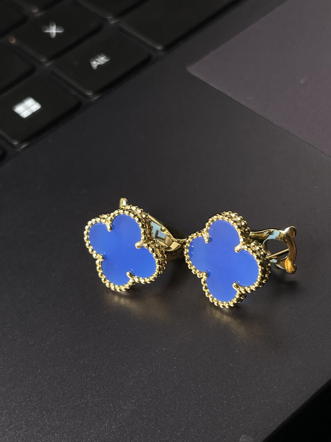 [Lumi] CLOVER LARGE (20mm) 1 MOTIFS BLUE MOP STUD EARRINGS