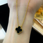 ¡®Lumi¡¯CLOVER 15MM BLACK ONYX SINGLE FLOWER NECKLACE