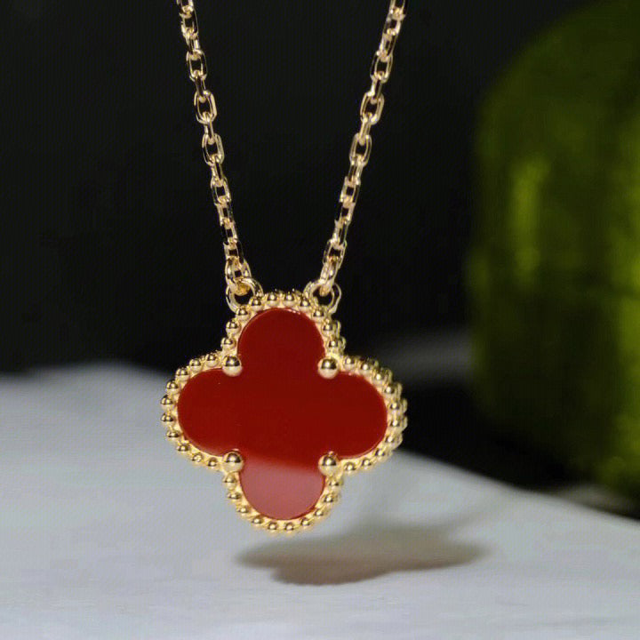 ¡®Lumi¡¯CLOVER 15MM CARNELIAN SINGLE FLOWER NECKLACE