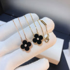 ¡®Lumi¡¯CLOVER 15MM DIAMOND ONYX NECKLACE