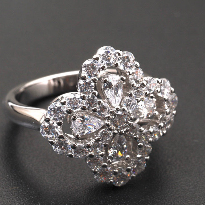 ¡®Lumi¡¯LOOP RING FULL MOTIF DIAMOND 16MM SILVE