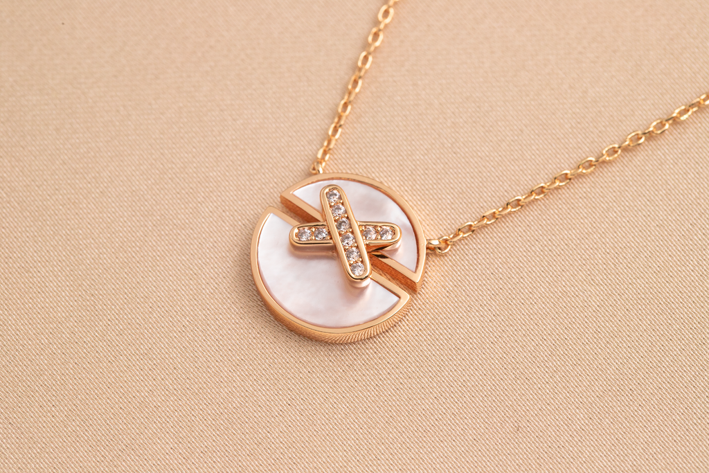 ¡®Lumi¡¯JEUX DE PINK GOLD DIAMOND NECKLACE