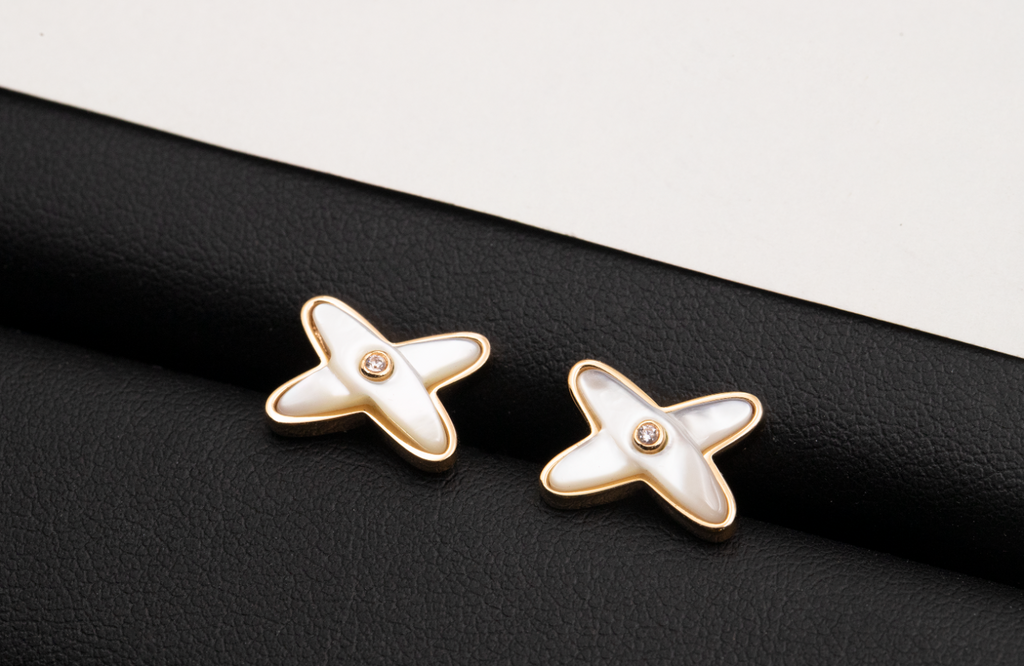 ¡®Lumi¡¯JEUX DE WHITE MOP PINK GOLD DIAMOND EARRINGS