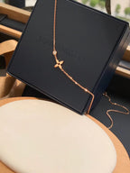¡®Lumi¡¯BLOSSOM PENDANT PINK GOLD AND DIAMOND