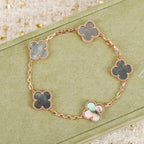 [Lumi jewelry] CLOVER 5 MOTIF GRAY MOP BRACELET COLLECTION