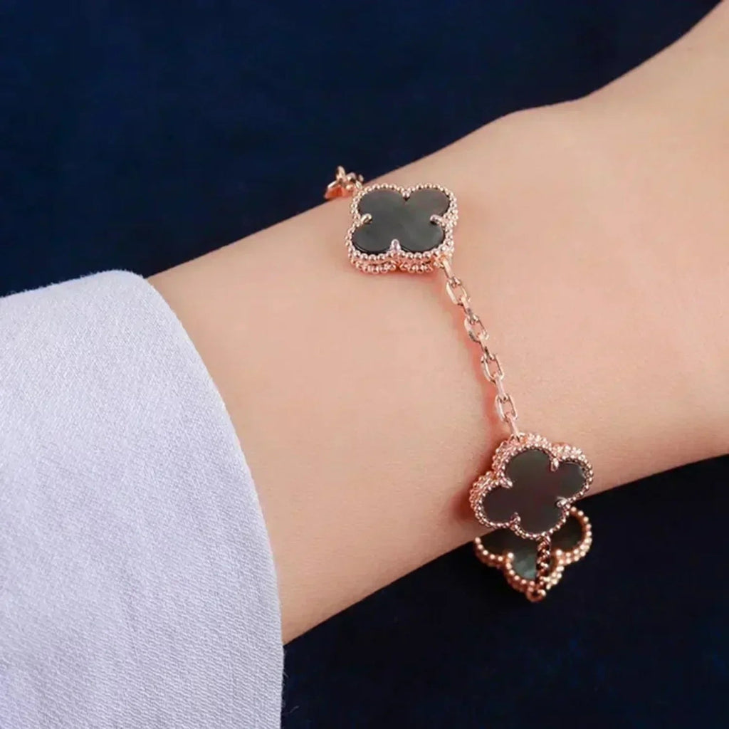 [Lumi]New  CLOVER 5 MOTIF GRAY MOP BRACELET COLLECTION